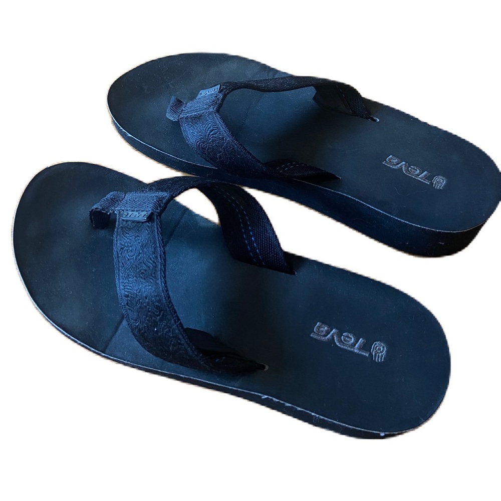 Vintage platform Teva flip flops